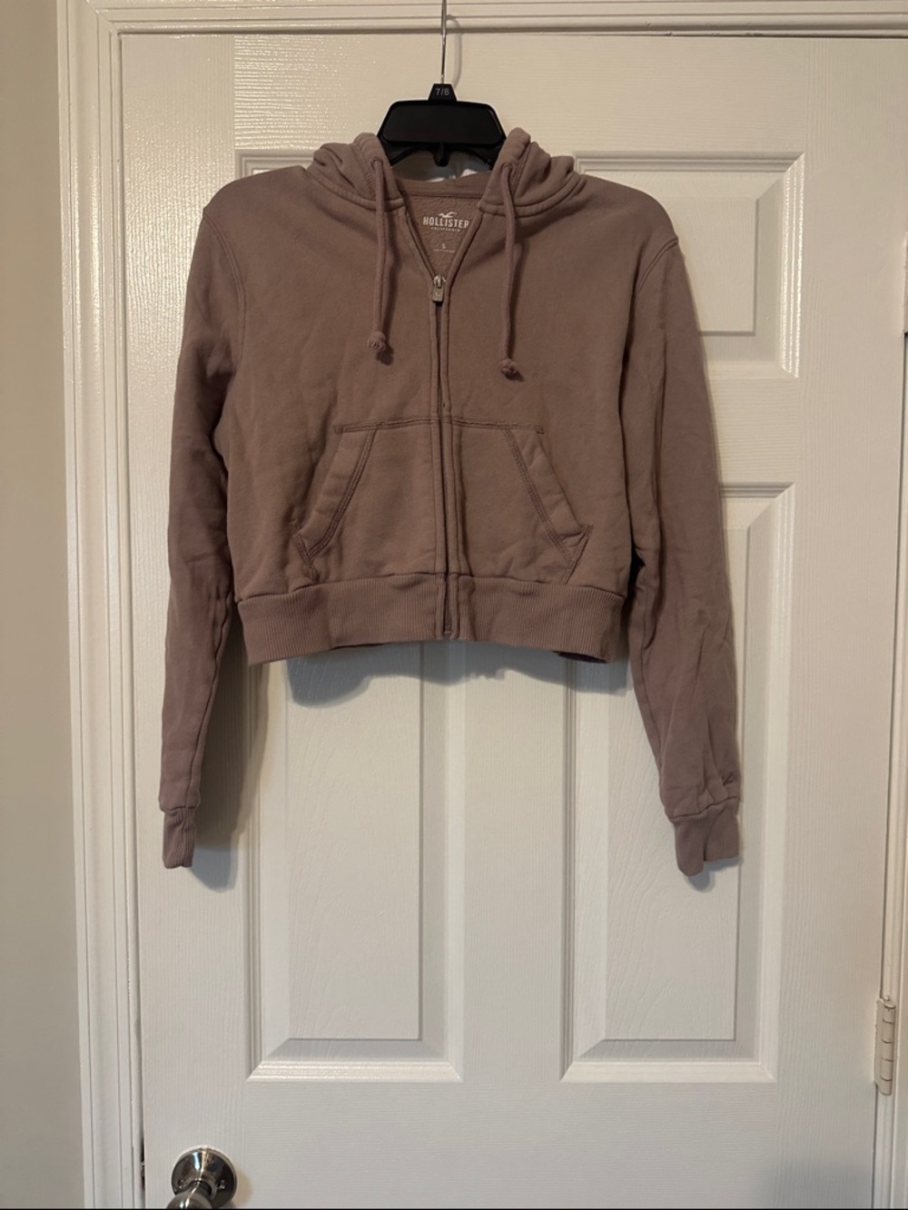 Hollister Cropped Zip Hoodie in Mauve Taupe